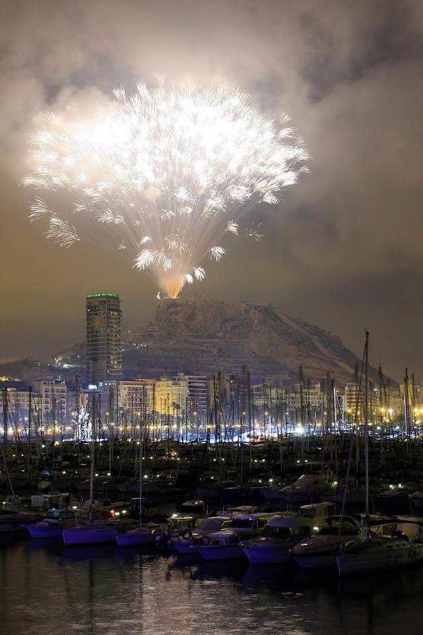 Charming Apartment In Alicante Near The Sea & City Center エクステリア 写真