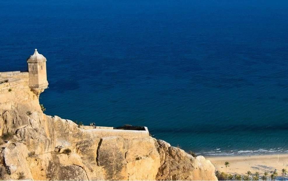 Charming Apartment In Alicante Near The Sea & City Center エクステリア 写真